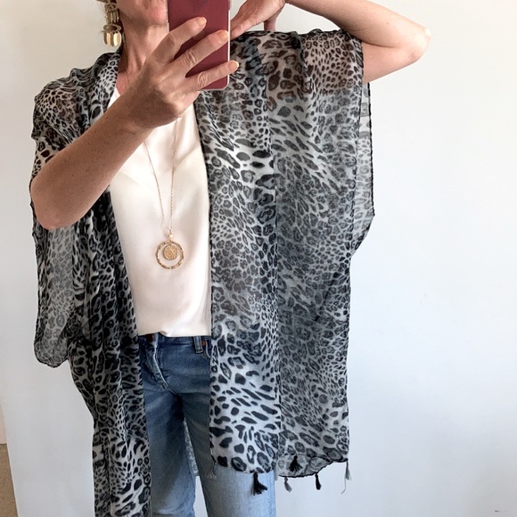 Black & Grey Animal Print Boho Kimono - Picture 6 of 7